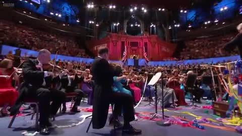 Elgar - Pomp and Circumstance March No. 1 (Land of Hope and Glory) Proms 2012