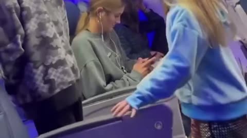 Woman Vapes on Plane and Gets Confronted