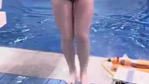NINA Janmyr beautiful women's diving