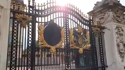 Buckingham Palace CLOSED. VIDEO 6/2020 In case you missed this last year