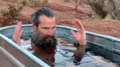 Try This Invigorating Ice Bath Routine for Mental Clarity