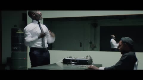 Kendrick Lamar - DNA (Official Music Video)