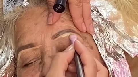 She became a bride at 77 and amazed everyone with her makeover.