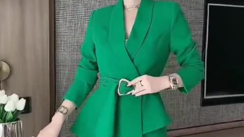 Green suit, waist design
