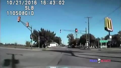 Dashcam Shows Tulsa Officers Fatally Shoot Man Armed With Knife