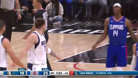 Luka Doncic talks trash to Terance Mann and gets a tech 👀