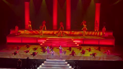 Niagara falls dancing queens show