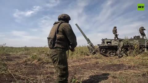 'Tulpan' self-propelled mortar crews filmed on combat duty