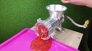 EXPERIMENT STRAWBERRY VS MEAT GRINDER