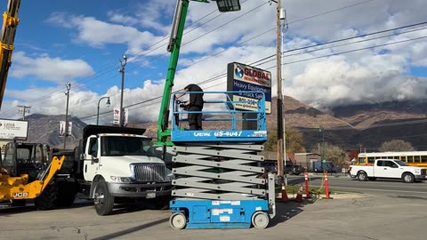 Scissor Lift 2015 Genie GS-4047 Electric 38' Platform Extendable