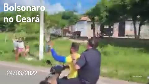 BOLSONARO NO CEARA PASSEIA DE MOTO