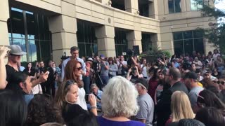 Woman confronts O'Rourke on gun confiscation pan