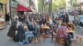 Terraces reopening on Boulevard Voltaire