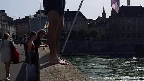 Dumb jump off the bridge