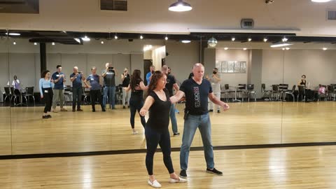 West Coast Swing @ Studio 22 with Wes Neese 20220914 220304