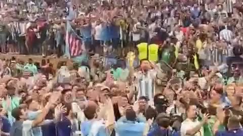 Messi Lifting World Cup