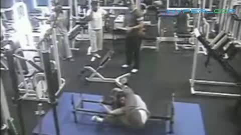 EMBARRASSING AND FUNNIEST GYM MOMENTS !!!