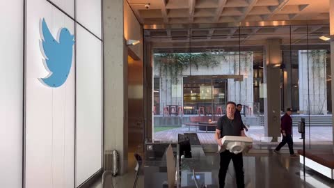 "Let That Sink In!" Elon Musk Walks Into Twitter HQ Carrying A Sink Prop