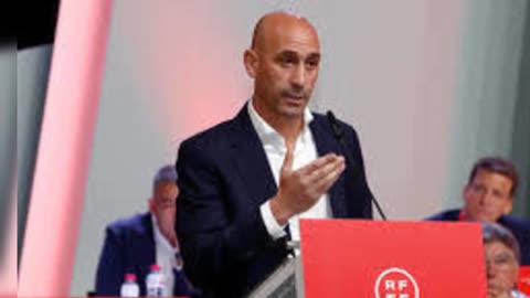 Spanish football federation leaders ask Rubiales to quit over kiss scandal