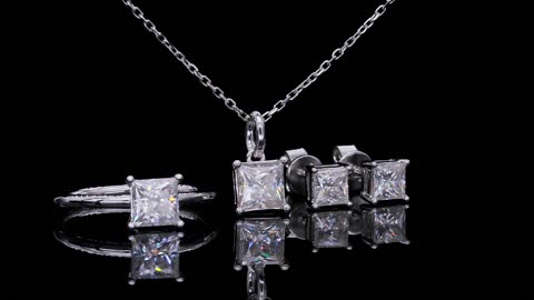 O90E Classic Square 1ct Moissanite White Gold Plated 925 Sterling Silver Moisanite Necklace