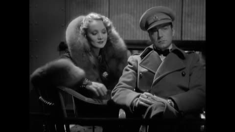 Shanghai Express (1932)(IMDB 7.3)(Marlene Dietrich-Anna May Wong)(Dir-Josef Von Sternberg)