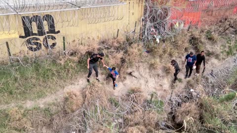 US appeals court appears divided over Texas border law