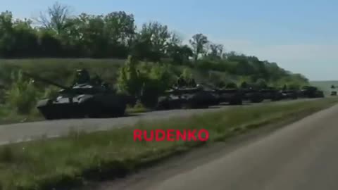 Ukraine War Video: 'New Russian Army Convoy 11km long going to Donbass' - T-72B3M Main Battle Tank