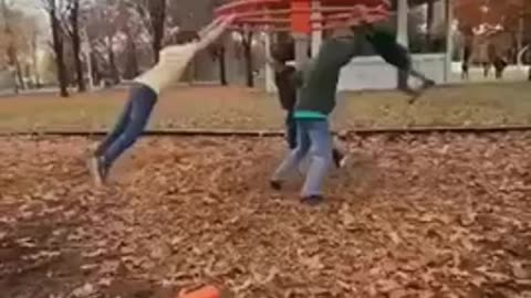 Don't go on the merry-go-round in autumn 🤣🤣🤣