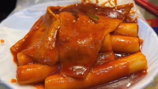 Exploring South Korean Street Food: A Flavorful Adventure in Odeng and Ddeokbokki