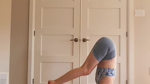 Yoga fitness exercise Reals video
