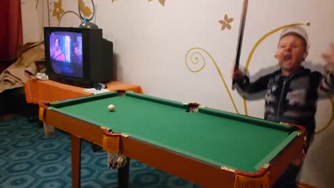 4 Year Old Kid Play Pool Prodigy