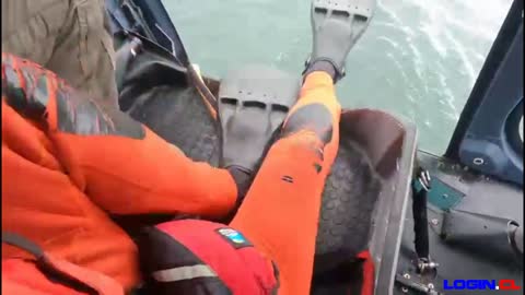 Helicóptero Naval rescató a kayakista a la deriva en Maitencillo