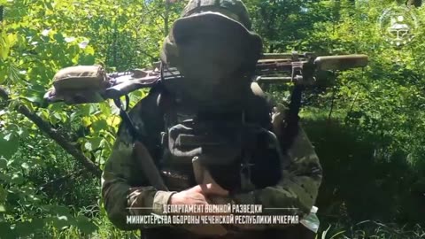 Intense Footage of Ukrainian Soldiers Battling Russians in Jungle-Like Conditions