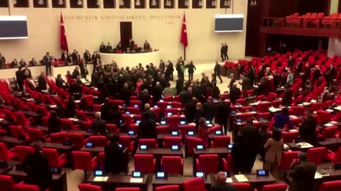 Turkish lawmakers brawl over budget talks