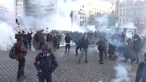 Paris / France - Pension reform protests continue - 06.04.2023 #rally
