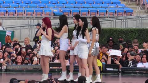 Momoland Momoland Wrap Me in Plastic at Kamp Los Angeles Day 2._1