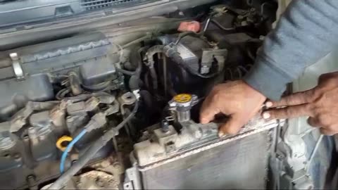 Fixing Toyota Mira Radiator Leakage | EFI Hybrid Car Technology Course in Rawalpindi