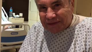 Stenio Garcia publica vídeo em hospital e agradece apoio dos fãs