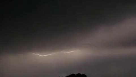 Mesmerizing Beauty: Captivating Lightning Storm Cloud Unleashes its Power