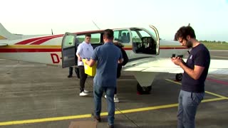German pilots deliver aid to Ukrainians