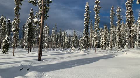 First Peaks of Mount Bachelor – Central Oregon – Vista Butte Sno-Park – 4K