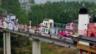 Would you live on an abandoned bridge?!