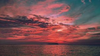 (4K/UHD)Sunset On Sea loop Free To Use (No Copyright)