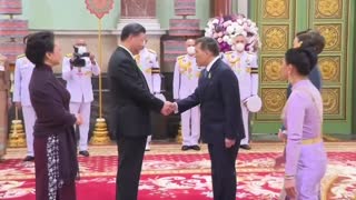 Thai king meets world leaders at APEC summit