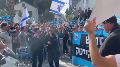 Israeli high-tech workers gather in Tel Aviv to protest judicial reform plan