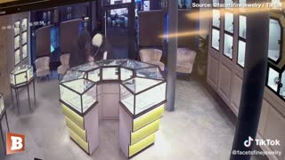 NY Jewelry Store Robbed of $2 Million in 38-Second Smash-and-Grab