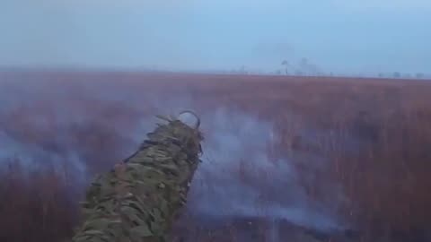 A T-80BVM works on an AFU stronghold at the Torsky outpost, Limanskoye direction.