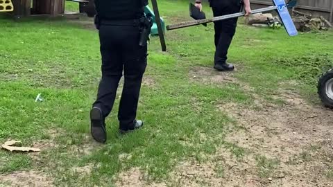 Police Take Street Signs From Backyard and Walked Them to Station