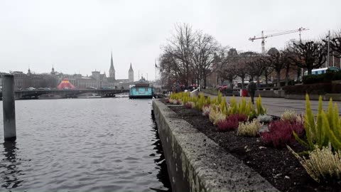 Switzerland: Zurich City Tour - Christmas Markets, Old Town, Lakeside and more