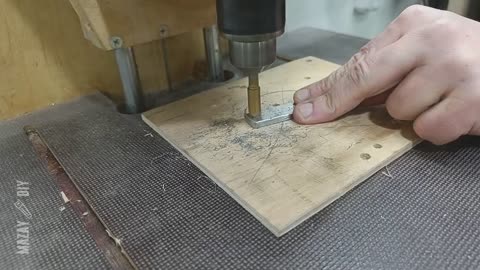 Free Designs for a 2-in-1 Homemade Router Circular Cutting Jig